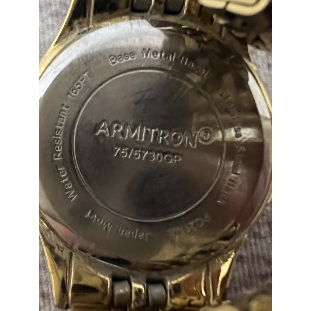Armitron Ladies Gold Tone Green Dial Diver Style Wrist Watch Quartz Need Battery - Picture 4 of 4
